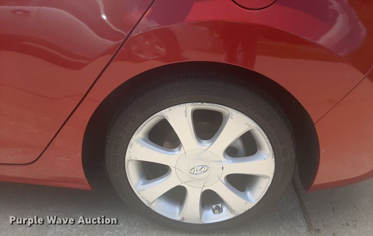 image for item NU9806 2013 Hyundai Elantra  