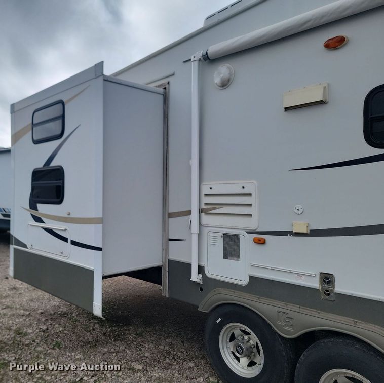 image for item NZ9823 2008 K-Z Durango  camper