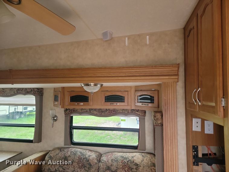 image for item NZ9823 2008 K-Z Durango  camper