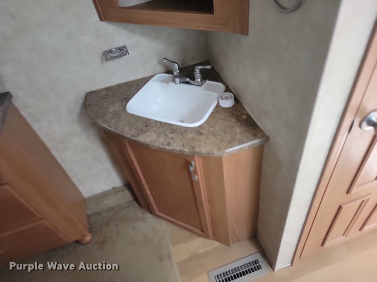 image for item NZ9823 2008 K-Z Durango  camper