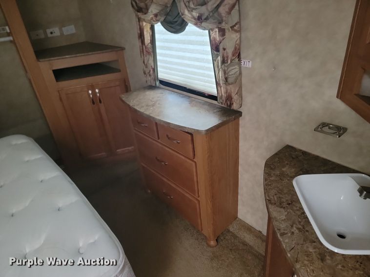 image for item NZ9823 2008 K-Z Durango  camper