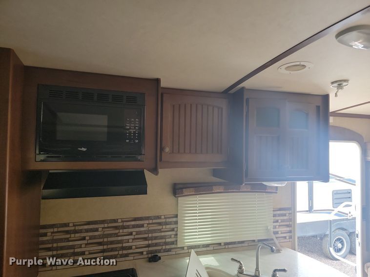 image for item NZ9830 2014 Jayco White Hawk Ultra Lite Summit Edition  camper