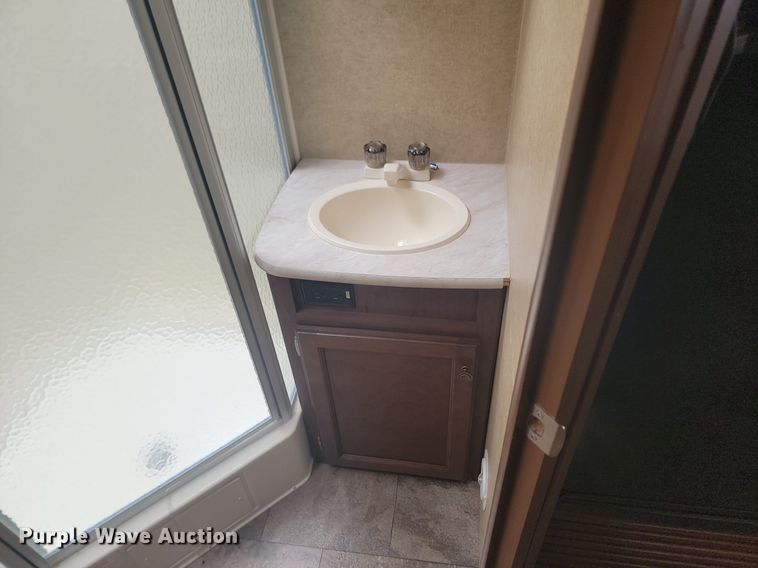 image for item NZ9830 2014 Jayco White Hawk Ultra Lite Summit Edition  camper