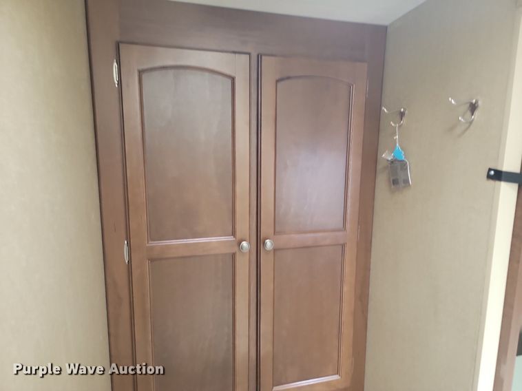 image for item NZ9830 2014 Jayco White Hawk Ultra Lite Summit Edition  camper