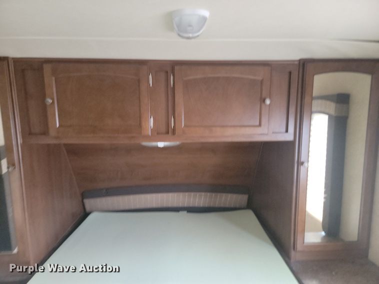 image for item NZ9830 2014 Jayco White Hawk Ultra Lite Summit Edition  camper