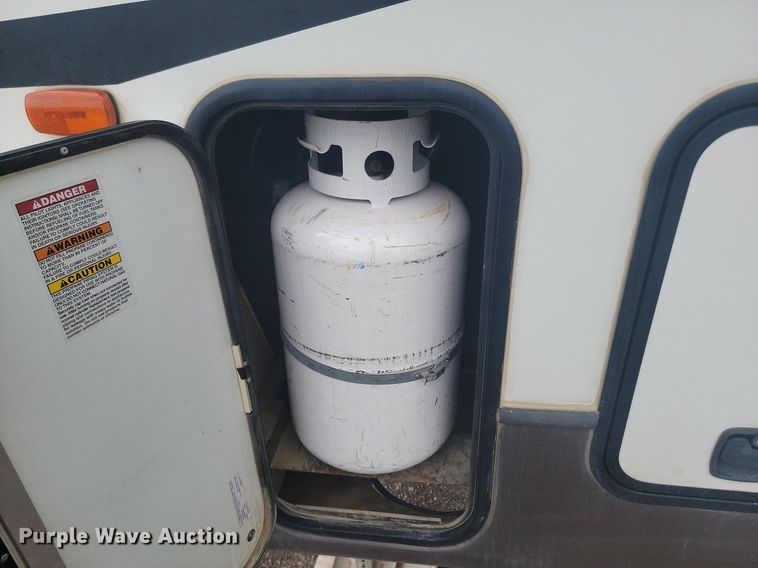 image for item NZ9831 2014 Keystone RV Cougar 301SAB14 camper