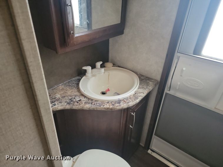 image for item NZ9831 2014 Keystone RV Cougar 301SAB14 camper