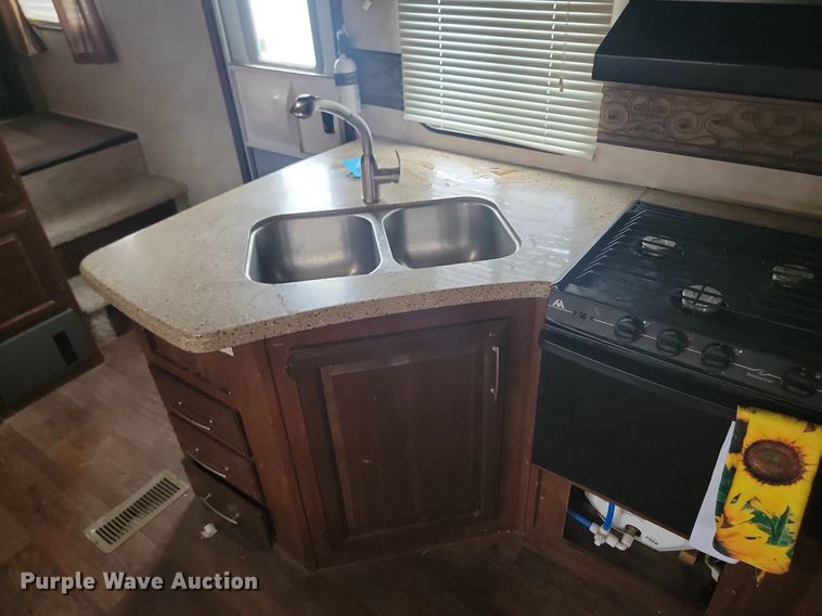 image for item NZ9831 2014 Keystone RV Cougar 301SAB14 camper