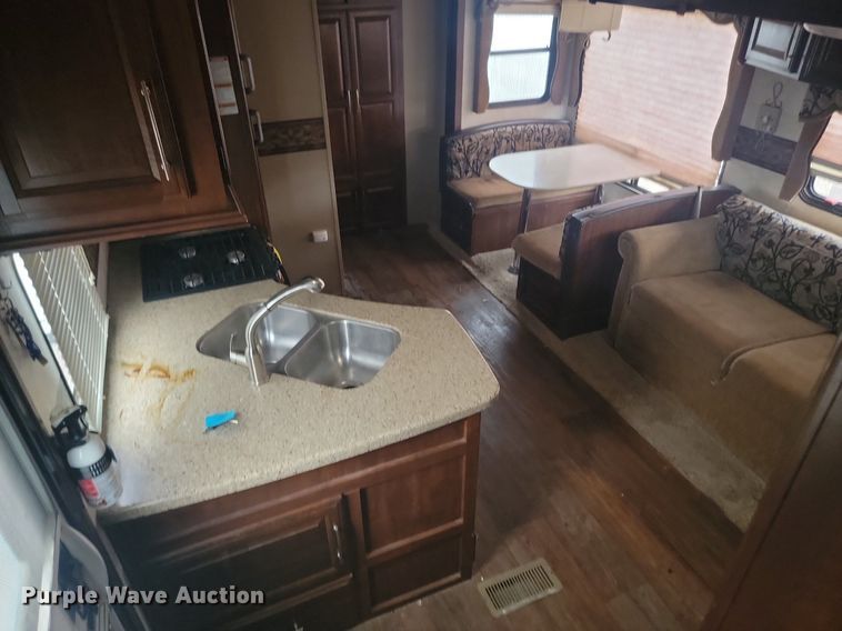 image for item NZ9831 2014 Keystone RV Cougar 301SAB14 camper