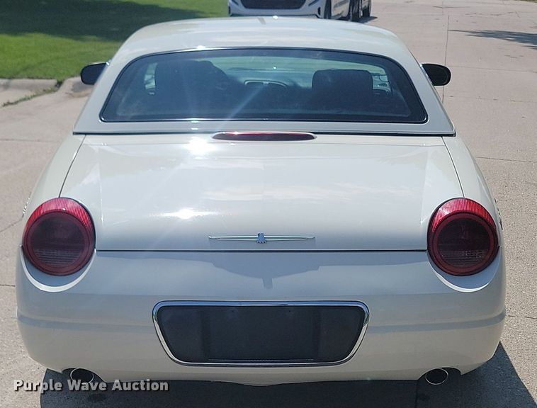 image for item NZ9885 2003 Ford  Thunderbird 