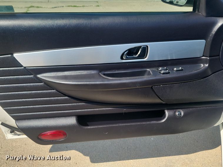 image for item NZ9885 2003 Ford  Thunderbird 