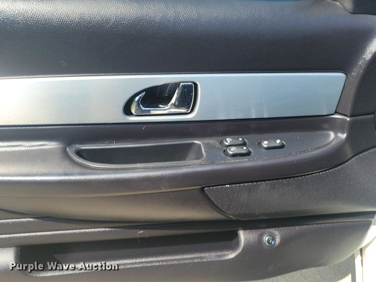 image for item NZ9885 2003 Ford  Thunderbird 