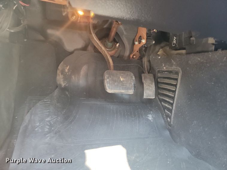 image for item NZ9885 2003 Ford  Thunderbird 