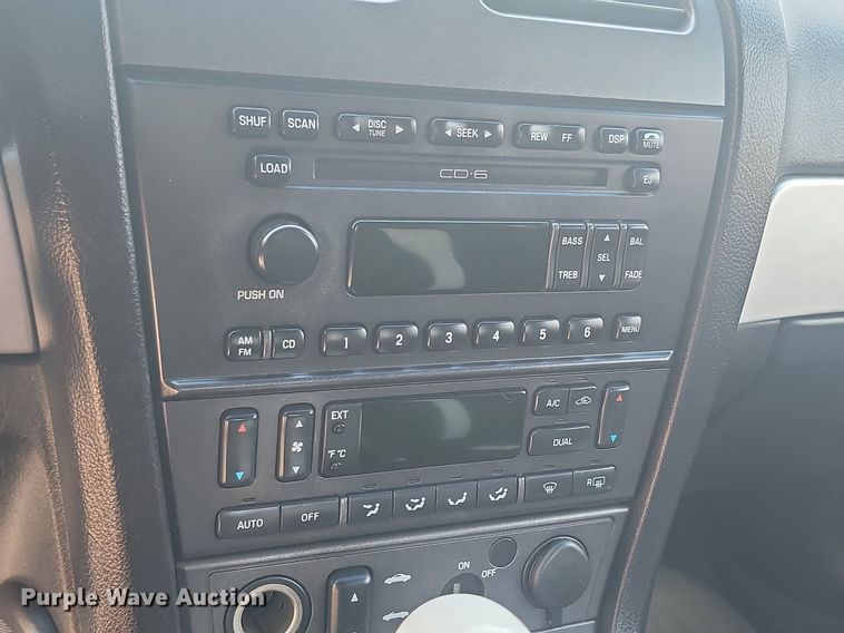 image for item NZ9885 2003 Ford  Thunderbird 