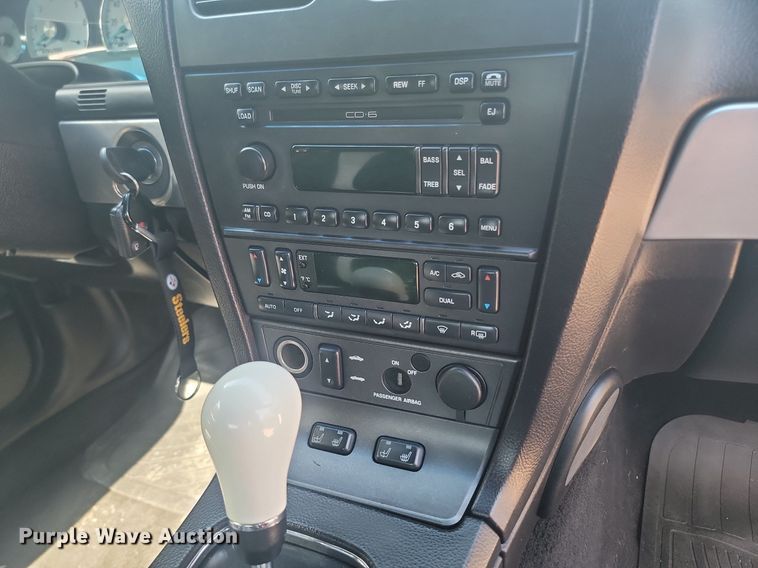 image for item NZ9885 2003 Ford  Thunderbird 