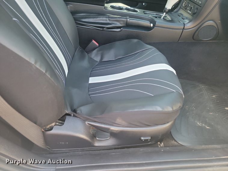 image for item NZ9885 2003 Ford  Thunderbird 