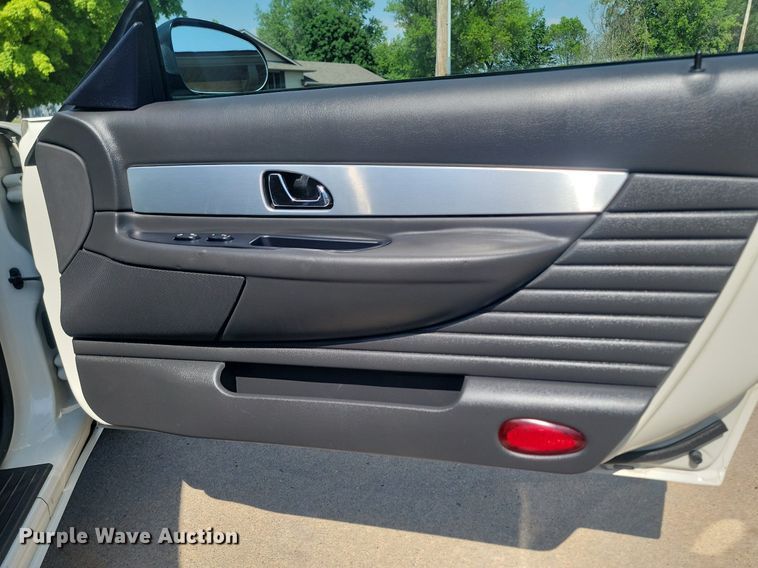 image for item NZ9885 2003 Ford  Thunderbird 