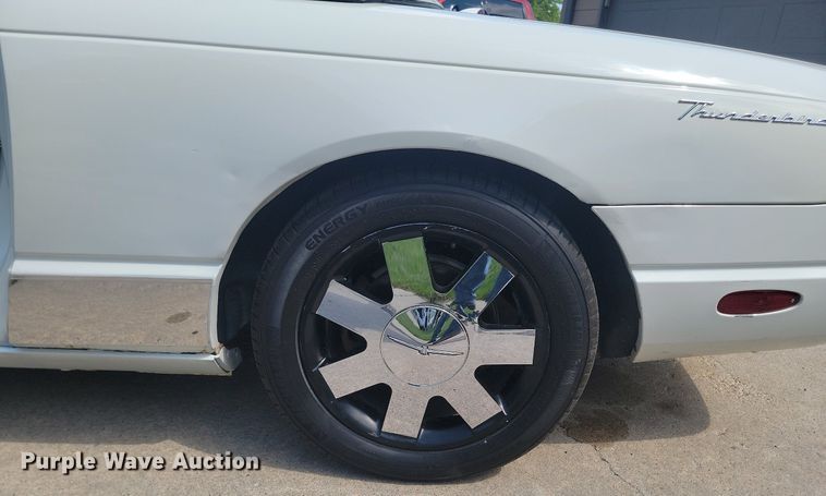 image for item NZ9885 2003 Ford  Thunderbird 