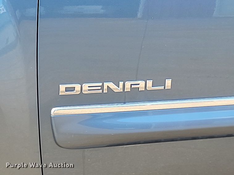 image for item NZ9894 2011 GMC  Sierra 1500 Denali Crew Cab pickup truck