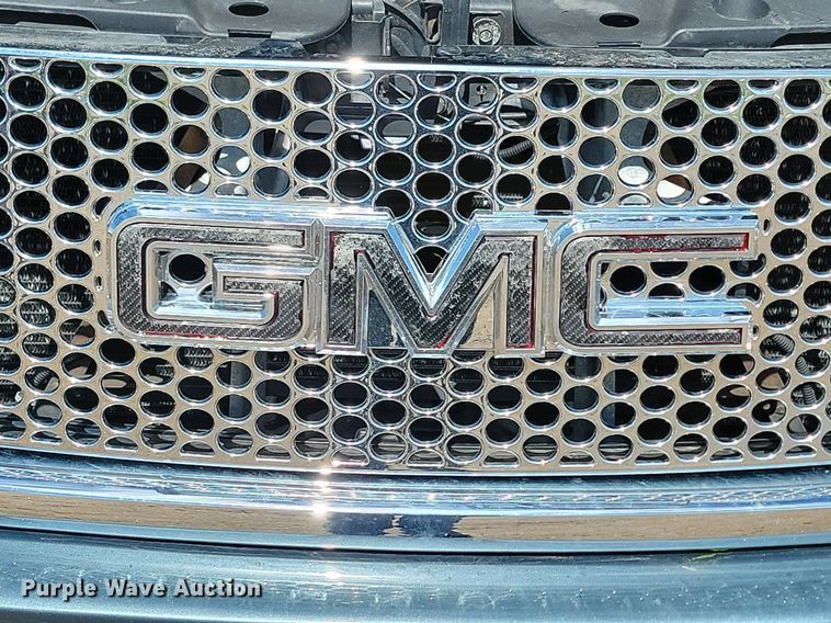 image for item NZ9894 2011 GMC  Sierra 1500 Denali Crew Cab pickup truck