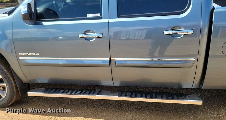 image for item NZ9894 2011 GMC  Sierra 1500 Denali Crew Cab pickup truck