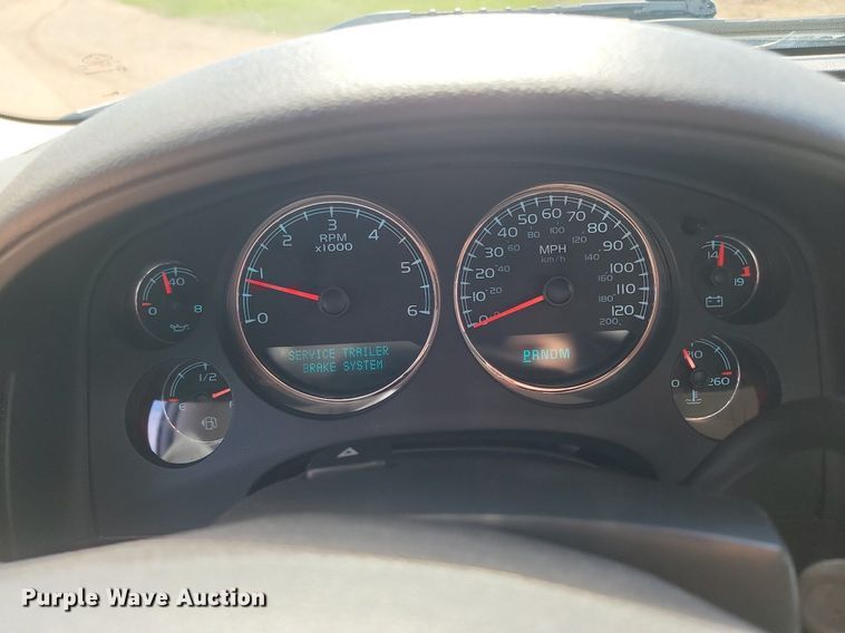 image for item NZ9894 2011 GMC  Sierra 1500 Denali Crew Cab pickup truck