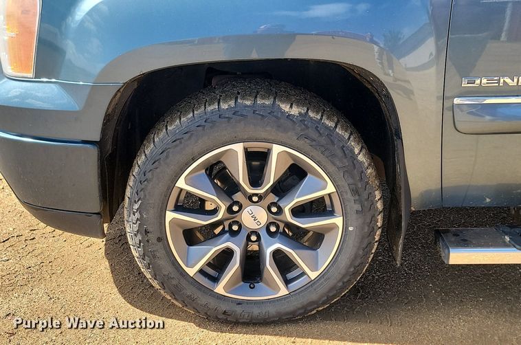 image for item NZ9894 2011 GMC  Sierra 1500 Denali Crew Cab pickup truck