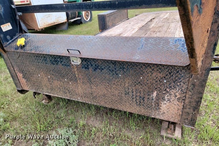 image for item NZ9916 2013 PJ  6x20 equipment trailer