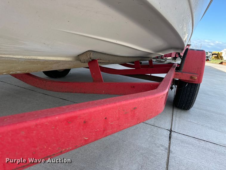 image for item OE9209 2008 Four Winns H180 boat