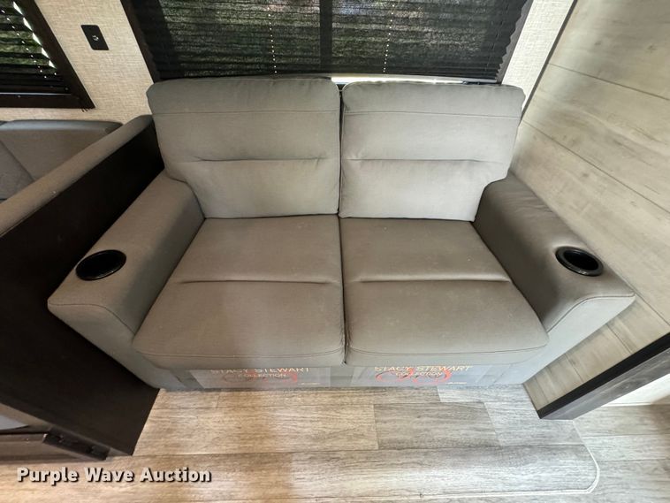 image for item OE9219 2023 Jayco Jay Flight camper