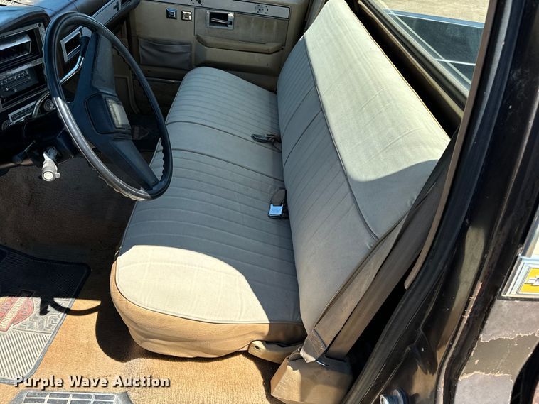 image for item OE9228 1985 Chevrolet  Silverado C10 pickup truck