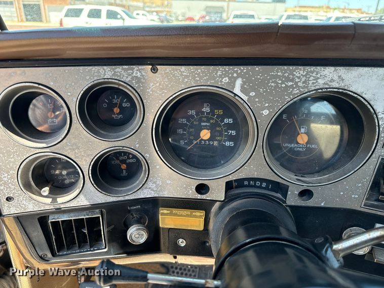 image for item OE9228 1985 Chevrolet  Silverado C10 pickup truck