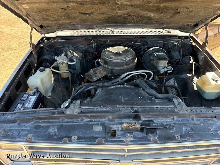 image for item OE9228 1985 Chevrolet  Silverado C10 pickup truck