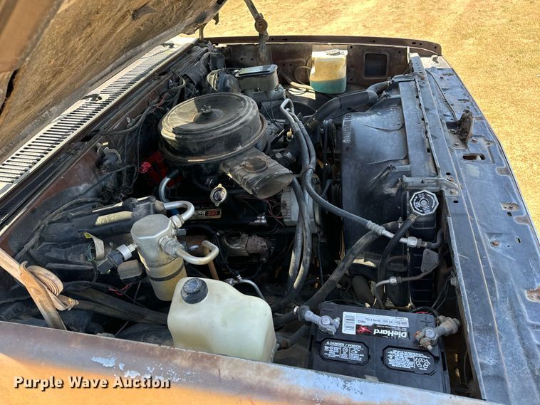 image for item OE9228 1985 Chevrolet  Silverado C10 pickup truck