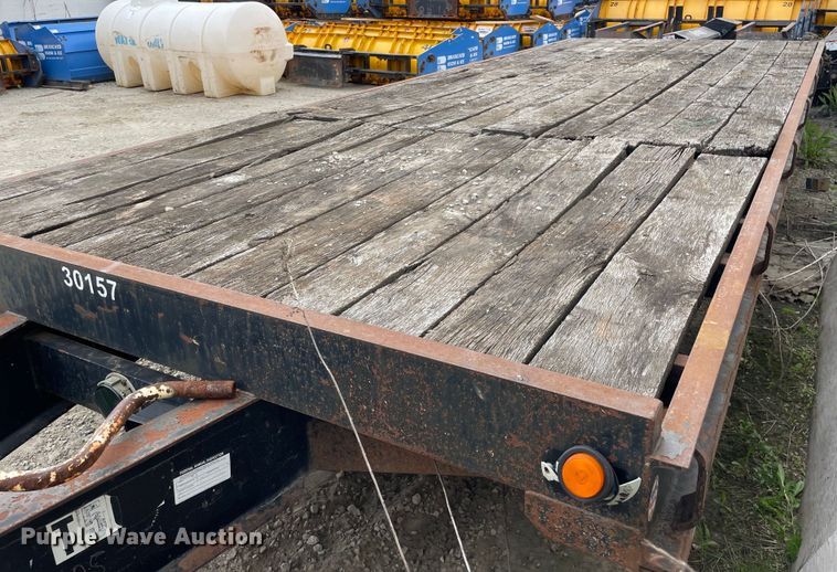 image for item OG9951 2006 Cronkhite  6300WSA equipment trailer