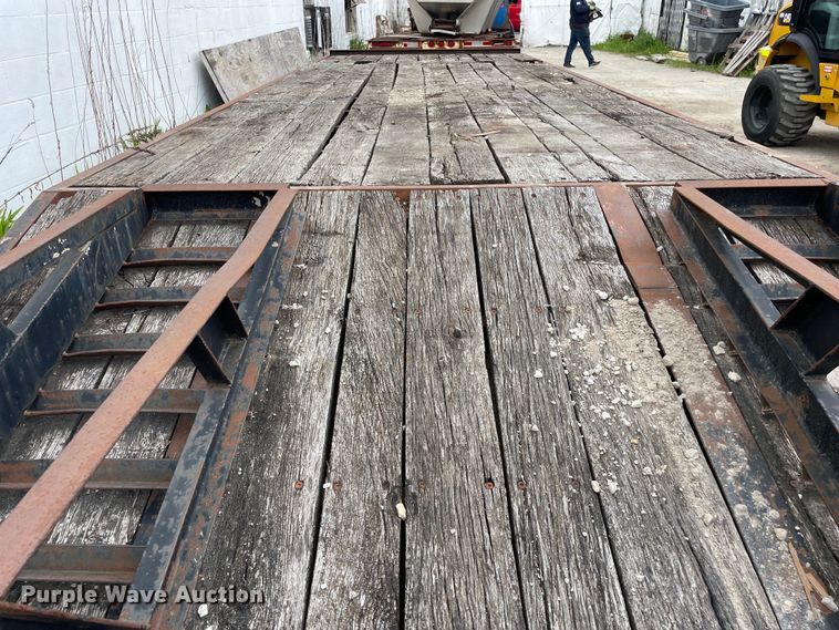 image for item OG9951 2006 Cronkhite  6300WSA equipment trailer