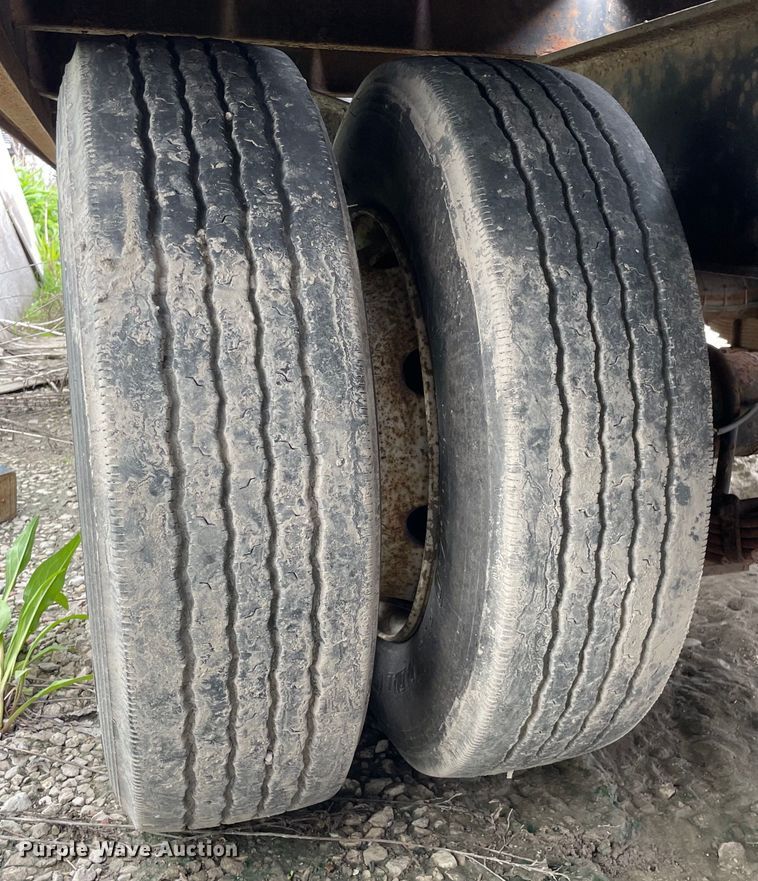 image for item OG9951 2006 Cronkhite  6300WSA equipment trailer