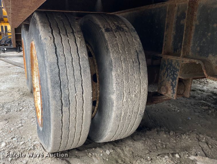 image for item OG9951 2006 Cronkhite  6300WSA equipment trailer