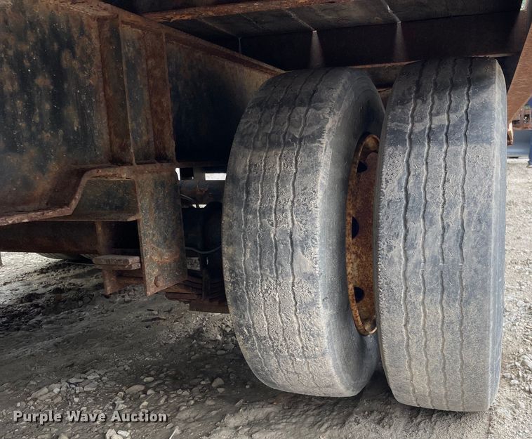 image for item OG9951 2006 Cronkhite  6300WSA equipment trailer