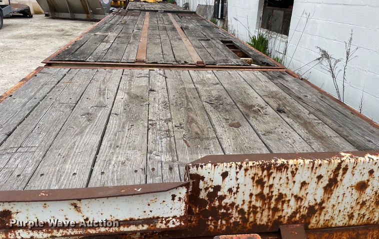 image for item OG9952 2002 Redi Haul  R26210 tilt deck equipment trailer