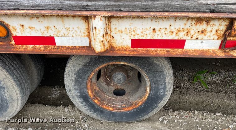 image for item OG9952 2002 Redi Haul  R26210 tilt deck equipment trailer