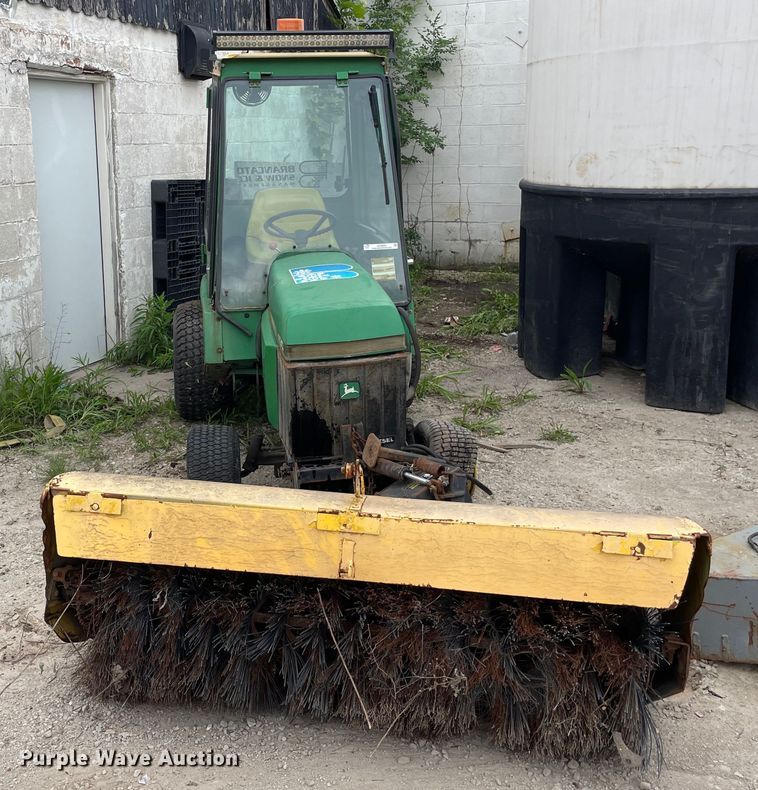 image for item OG9953 1988 John Deere 430 tractor