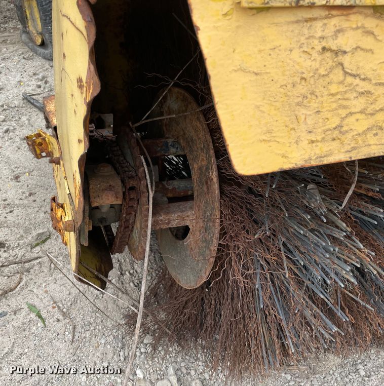 image for item OG9953 1988 John Deere 430 tractor