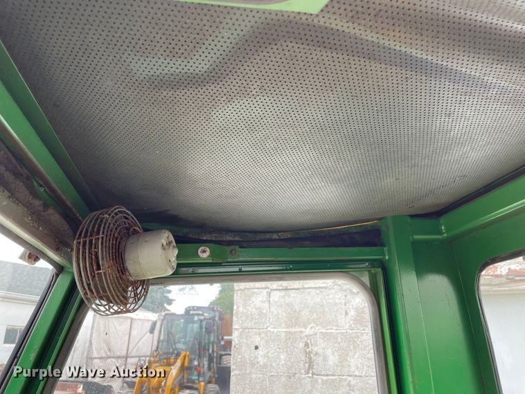 image for item OG9953 1988 John Deere 430 tractor