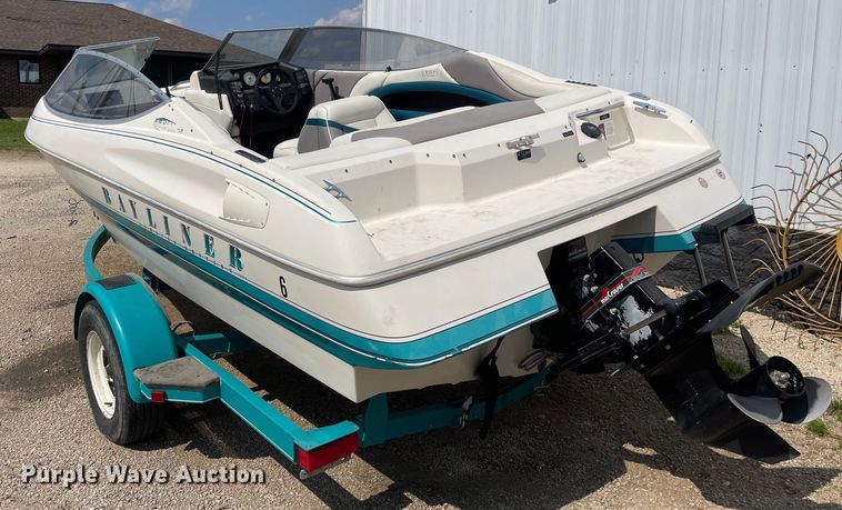 image for item OG9981 1992 Bayliner  Capri boat