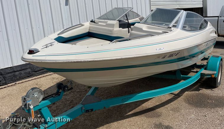 image for item OG9981 1992 Bayliner  Capri boat