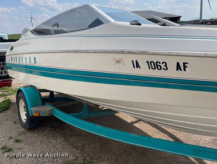image for item OG9981 1992 Bayliner  Capri boat