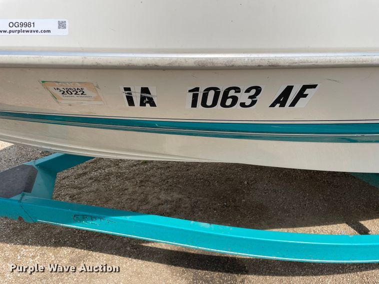 image for item OG9981 1992 Bayliner  Capri boat