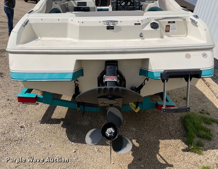 image for item OG9981 1992 Bayliner  Capri boat