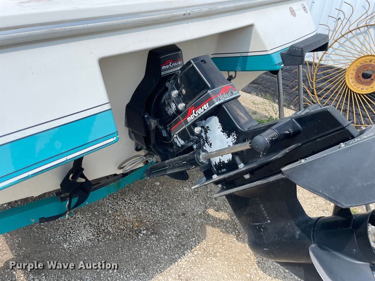 image for item OG9981 1992 Bayliner  Capri boat